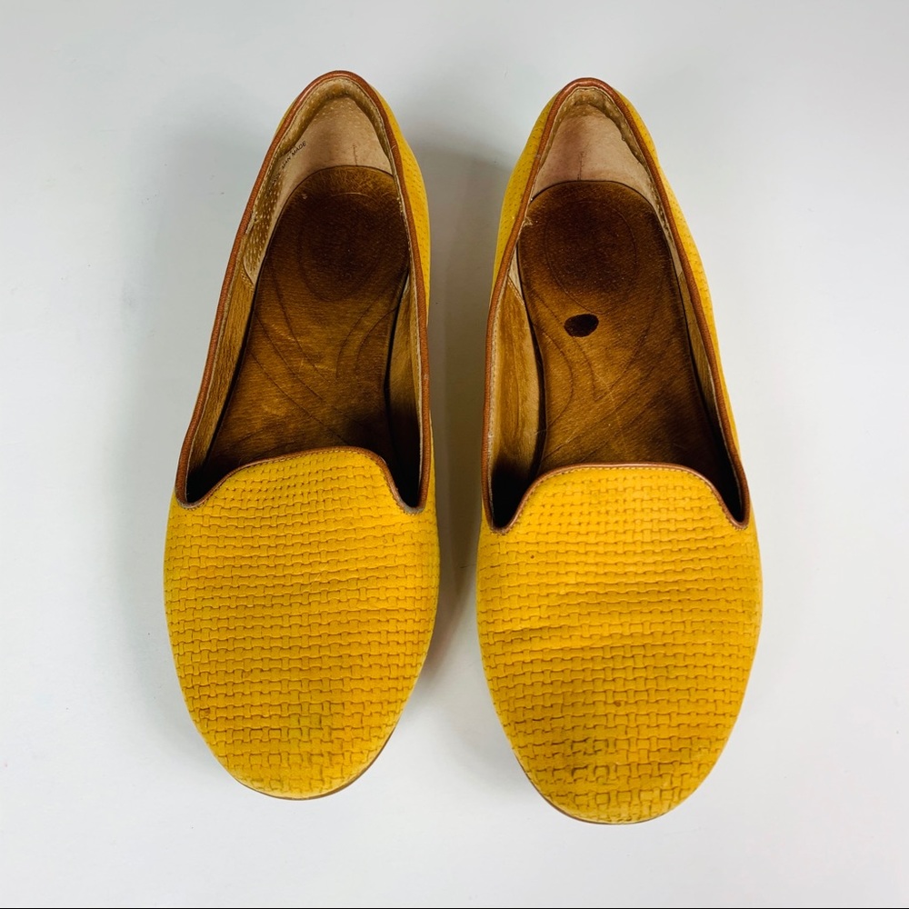 Clark’s Leather Loafers Mustard Size 7M - Picture 2 of 6